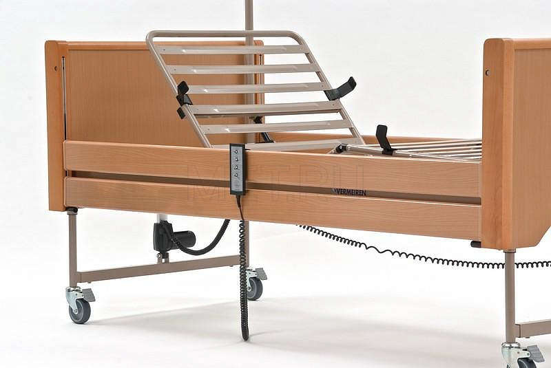 Luna Домашняя медицинская кровать Vermeiren (Бельгия), с электроприводами и матрасом