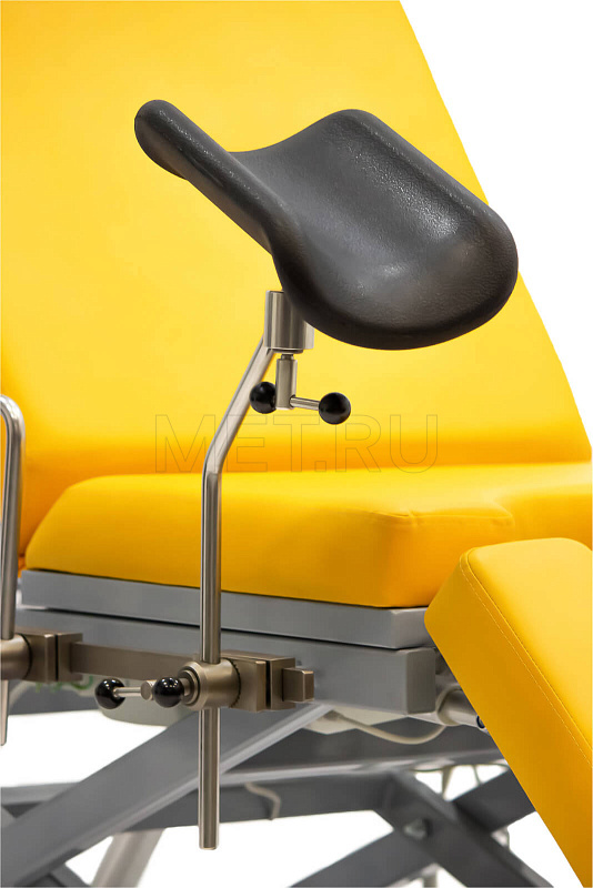 МЕТ KR 16 Гинекологическое кресло-кровать с электроприводом и со стулом для врача в комплекте