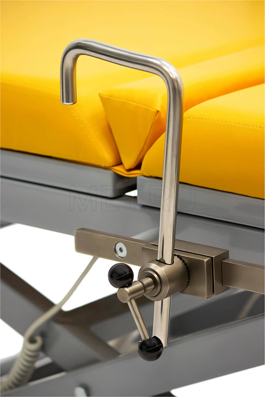 МЕТ KR 16 Гинекологическое кресло-кровать с электроприводом и со стулом для врача в комплекте МЕТ