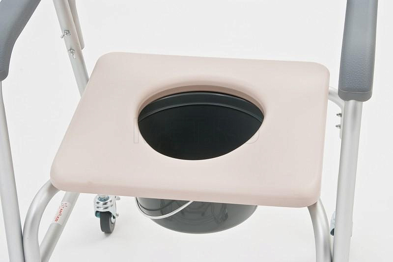 FS699L Кресло-коляска с санитарым оснащением от производителя