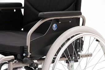 Кресло-коляска инвалидное механическое с откидной спинкой, ширина сиденья 46 см