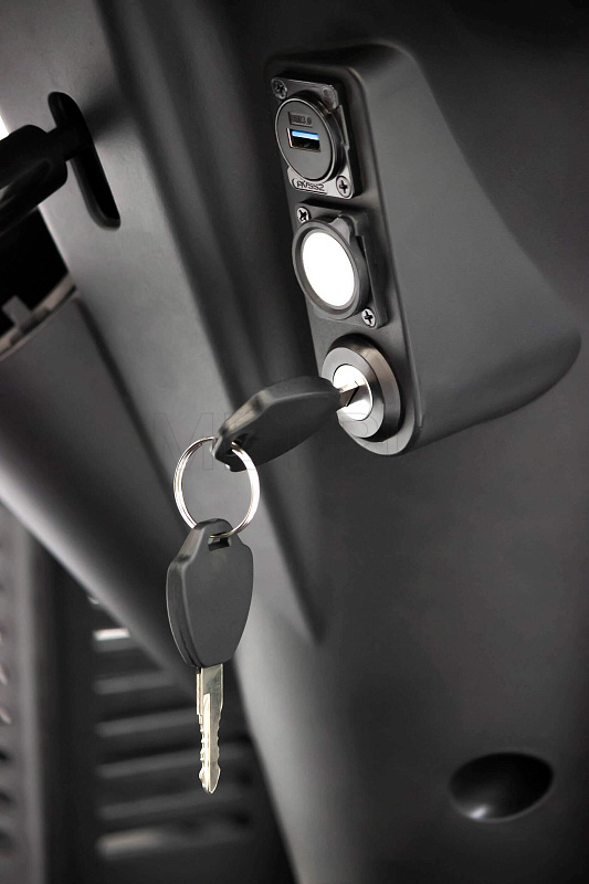 МЕТ EXPLORER GT Электрический скутер для инвалидов и пожилых людей c крышей MET