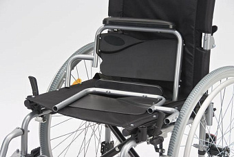 Кресло-коляска с литыми колесами