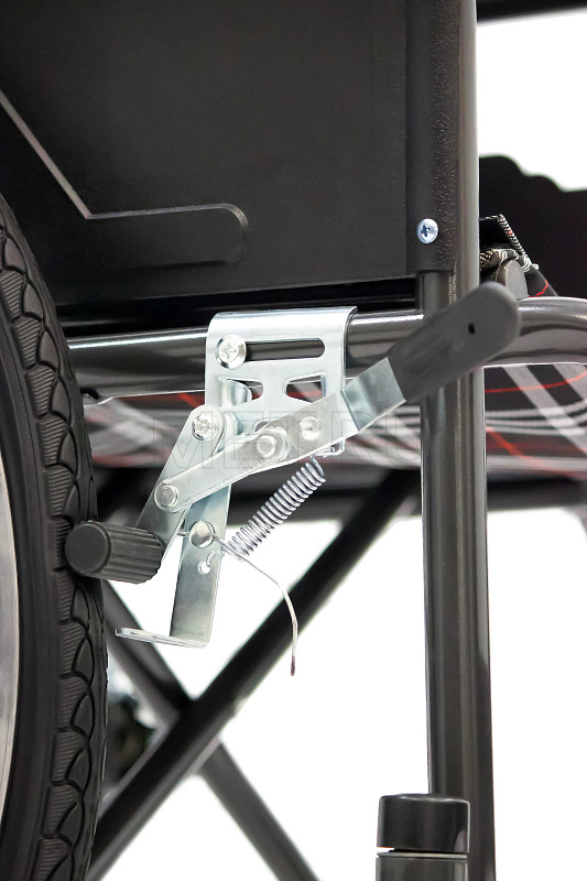 MET STADIK 300 Кресло-коляска складная с тормозами для сопровождающих от производителя