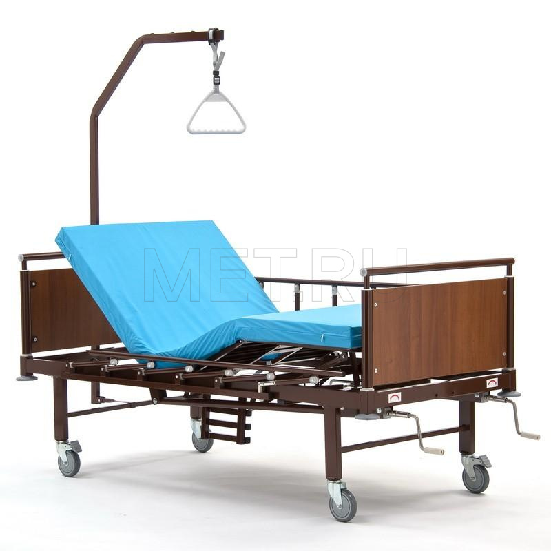 КМФ 943 WOOD WC Кровать медицинская функциональная с туалетом и столиком (пр-во Россия) MET