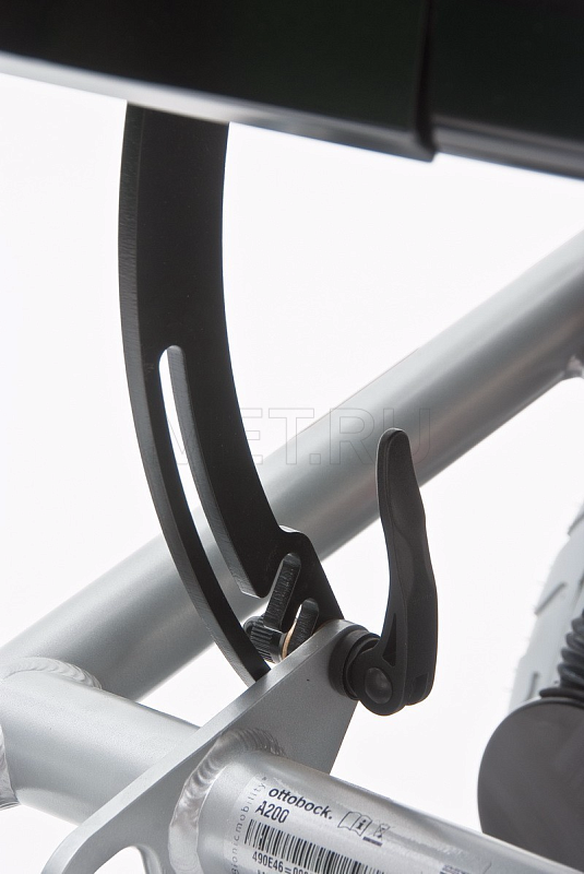 Otto Bock A-200 Инвалидная коляска с электроприводом и шириной сиденья 38-42 см MET