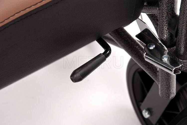 Тормоз-фиксатор на сдвижном кронштейне FS204 BJG NEW Кресло-коляска  с сиденьем автомобильного типа, шириной 46 см MET