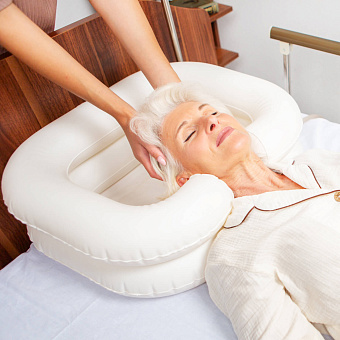 Ванночка для мытья головы надувная с душем и насосом