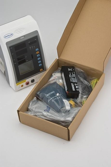 PC-900sn Монитор прикроватный многофункциональный медицинский MET