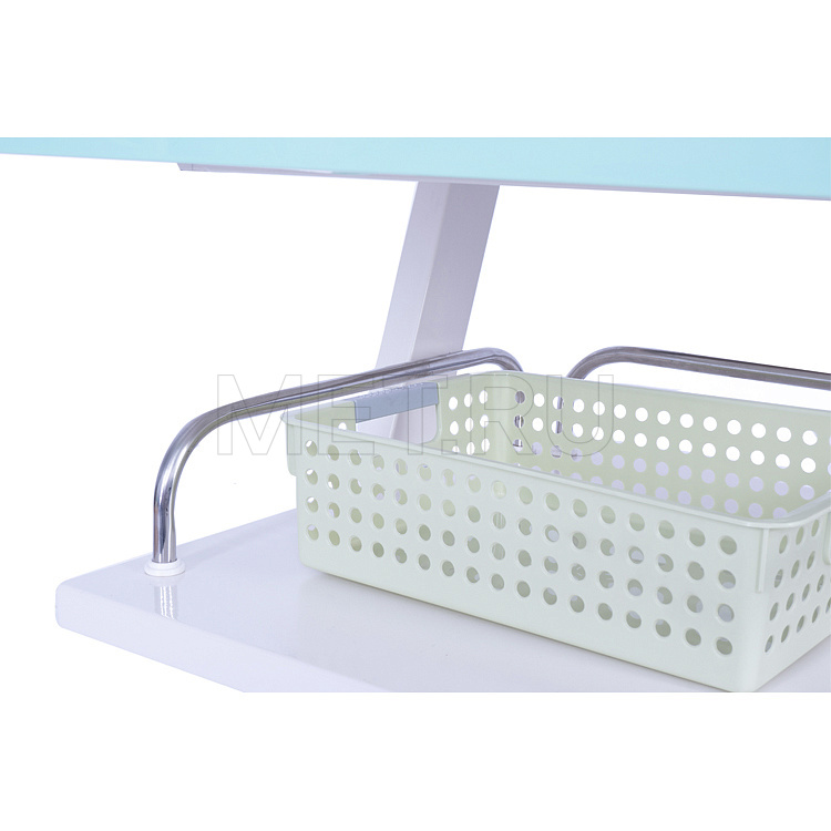 МЕТ AVK-130 Столик-тележка медицинский трёхполочный с выдвижным ящиком и набором аксессуаров