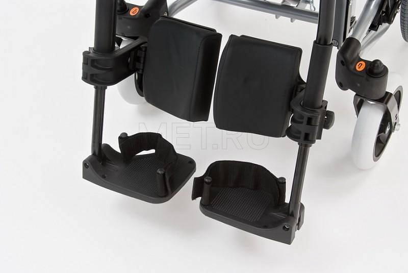 Invacare REA CLEMATIS Кресло-коляска комфортное с дополнительной латеральной поддержкой