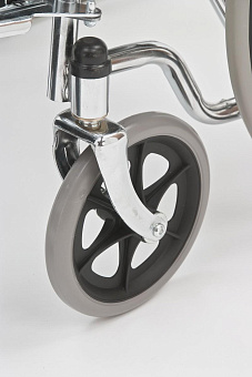 Кресло-коляска инвалидная со съемными поручнями и подножками