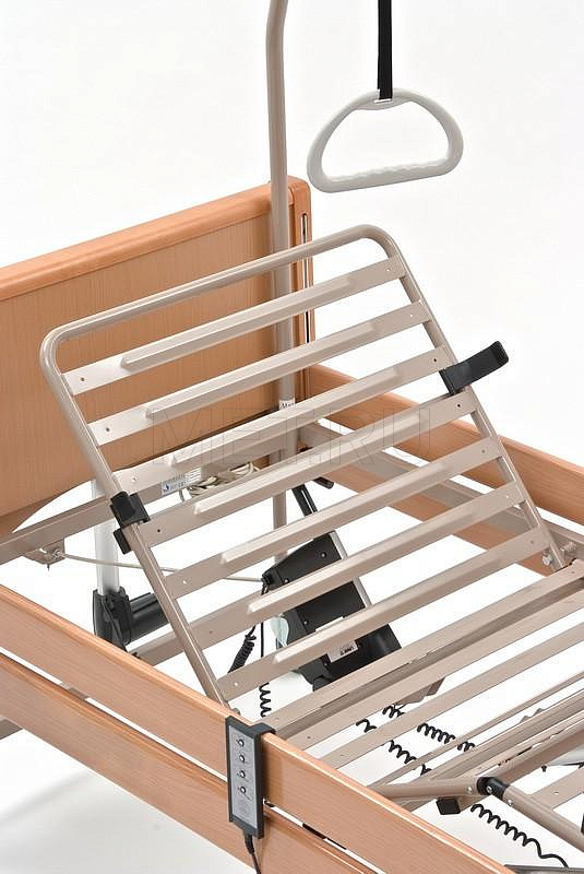 Luna Домашняя медицинская кровать Vermeiren (Бельгия), с электроприводами и матрасом МЕТ