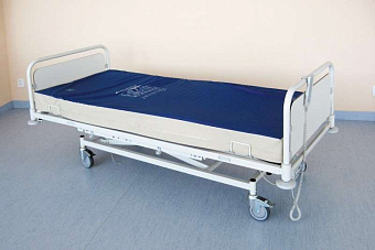 Функциональная кровать для удовлетворительных и среднетяжелых пациентов