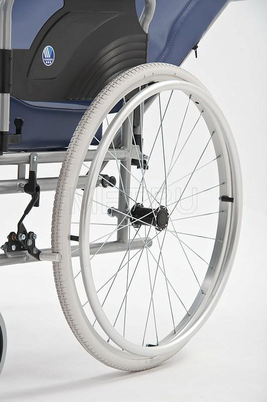 Vermeiren 9300 (Бельгия) Кресло-коляска с санитарным оснащением ширина сиденья 53 см от производителя