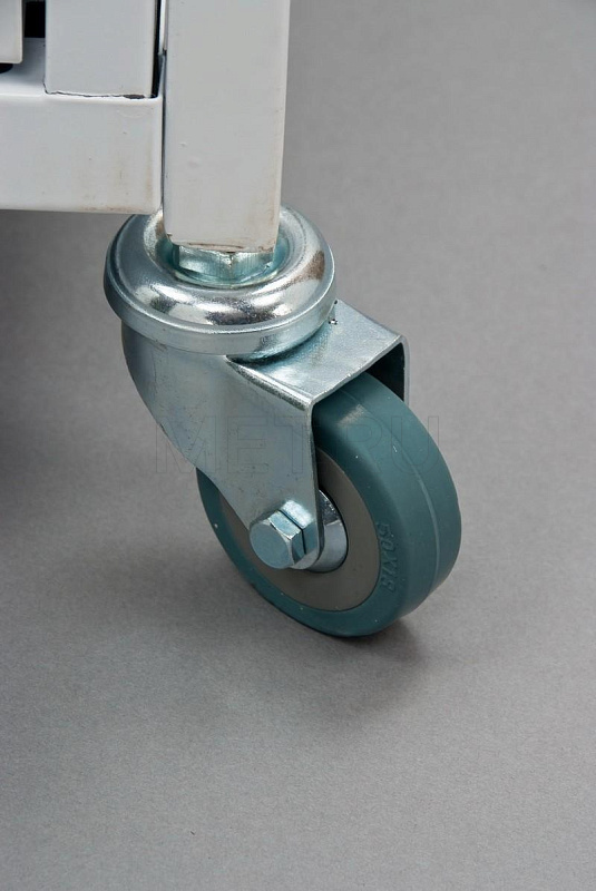 СМ.05.00 Стол манипуляционный 3 полки, 3 ящика МЕТ