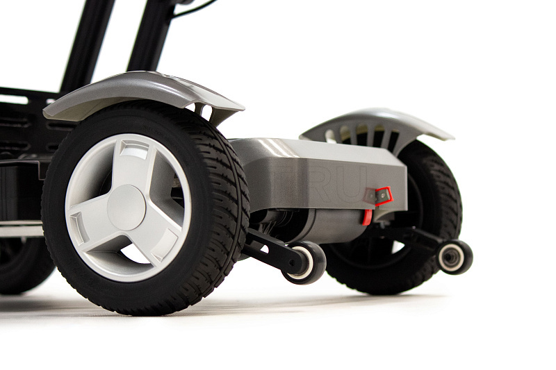 MET Compact Pro 4WS Кресло-коляска с анатомическим сиденьем и системой подруливания 4WS МЕТ