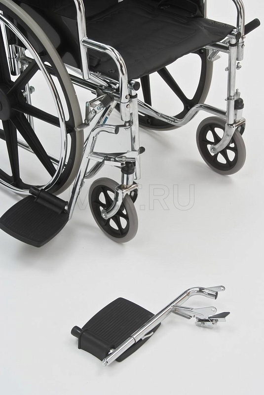 1618C0303-46 ( Mag ) Кресло-коляска инвалидная со съемными поручнями и подножками MET