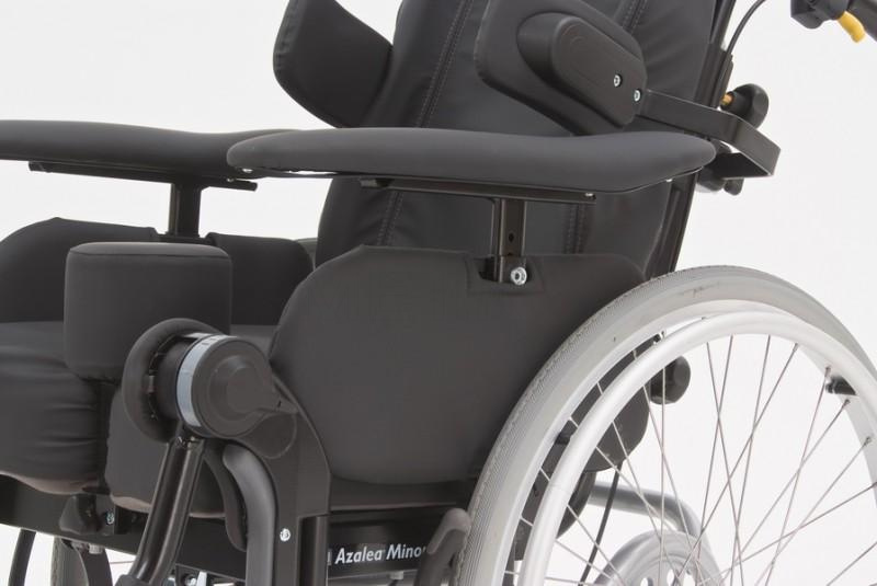 Invacare REA Azalea Minor Кресло-коляска комфортное маленького размера