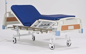 Кровать медицинская с электроприводом регулировки секций