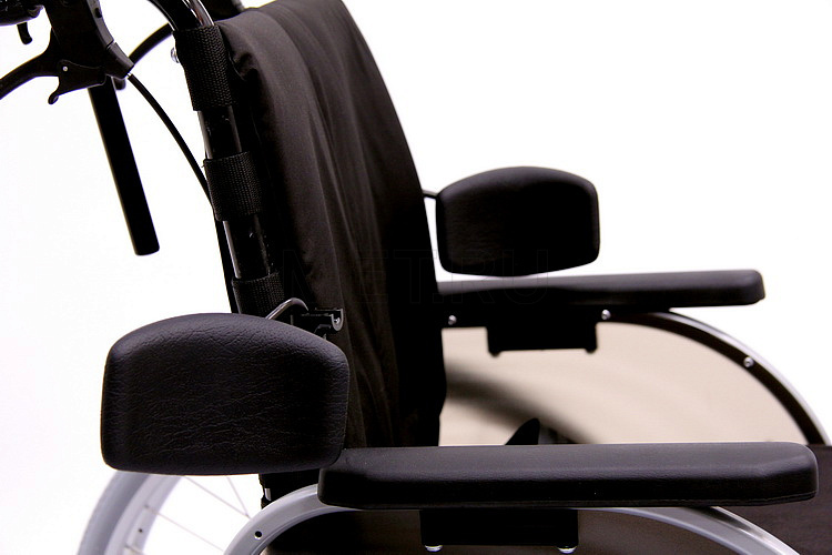 Otto Bock Start ПНЕВМО КОЛЁСА Кресло-коляска прогулочное с шириной сиденья 43 см и ДЦП-оснащением MET