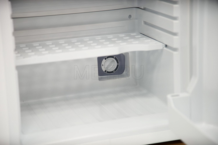 Refrigerator-Nightstand ABS/WOOD Прикроватная тумбочка со встроенным мини-холодильником MET