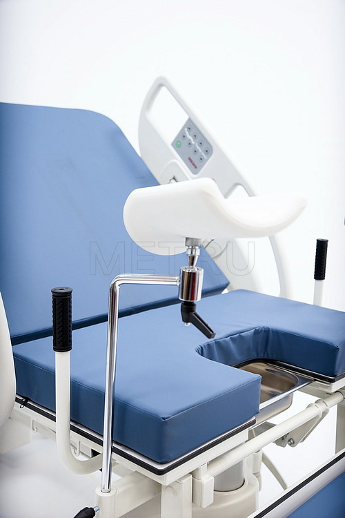 MET RK-110 Кресло медицинское многофункциональное смотровое с дополнительными поддержками голени МЕТ