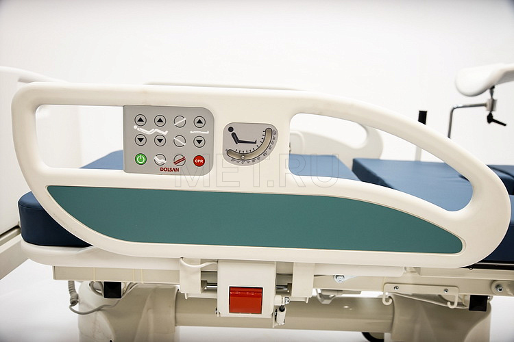 MET RK-110 Кресло медицинское многофункциональное смотровое с дополнительными поддержками голени