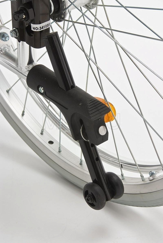 FS 250 LCPQ-46 Кресло-коляска с подъемными подножками