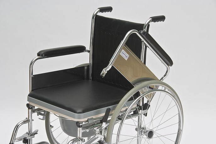 FS 681 Инвалидное кресло с туалетным устройством MET