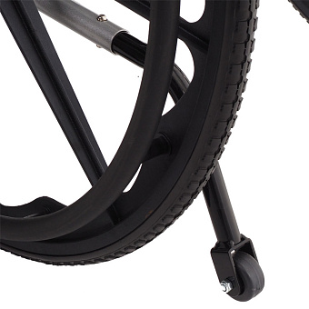 Кресло-коляска с откидной спинкой, туалетом, тормозами для сопровождающего