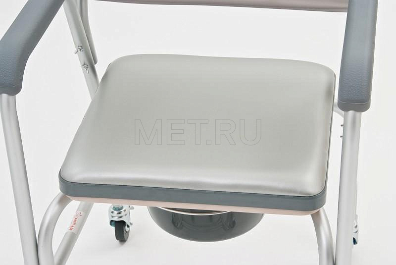 FS699L Кресло-коляска с санитарым оснащением