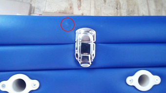 Стол массажный переносной 3-х секционный ,синий с кремовой волной