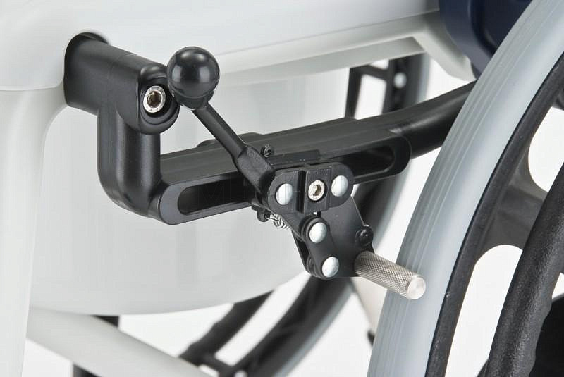 Rebotec Мюнхен Кресло-коляска с туалетным и душевым оснащением МЕТ