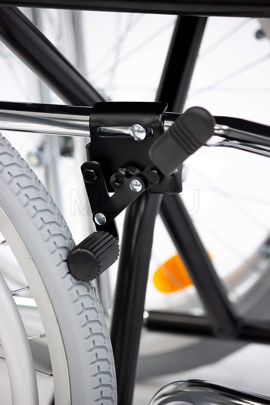 МЕТ TRANSIT 150 Механическое кресло-коляска для узких проходов МЕТ