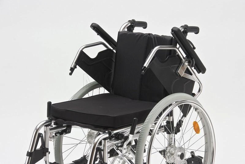 FS251LHPQ-41 Универсальное активное кресло-коляска MET
