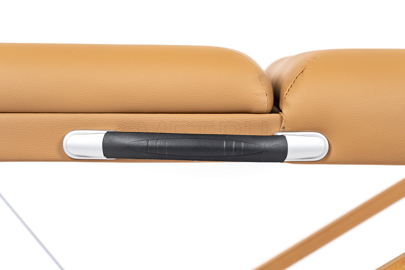 MET Comfort PRO W3 Стол массажный на деревянном каркасе, с трёхсекционной панелью коричневого цвета