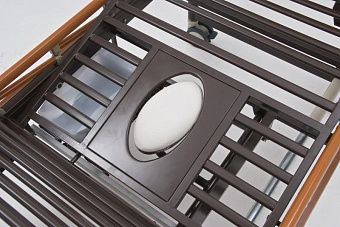 Кровать с туалетом для лежачих больных. Снята с производства - вместо нее кровать УG-5 NEW