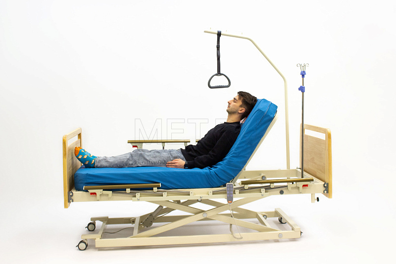 MET SILVIA Электрическая кровать с опусканием ложа до уровня пола МЕТ