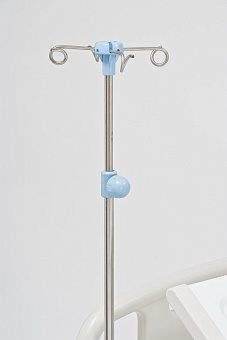 Кровать медицинская с электроприводом регулировки секций