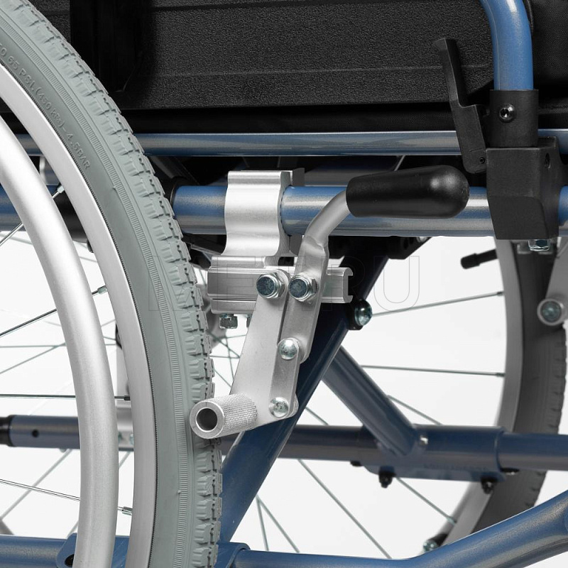 Delux 550 Delux 550 Инвалидное кресло-коляска с регулируемой спинкой (ширина сиденья 40,5 см)