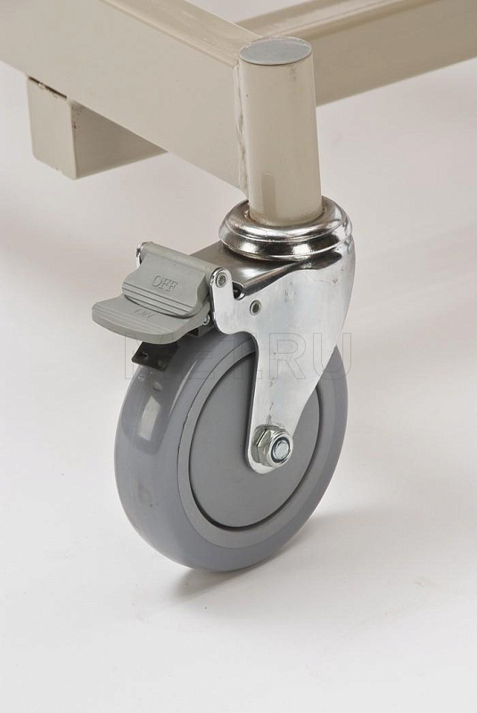 FS 3236WM Медицинская кровать с электроприводом и деревянными спинками от производителя